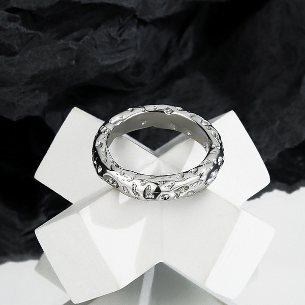 Titāna tērauda vīriešu gredzens