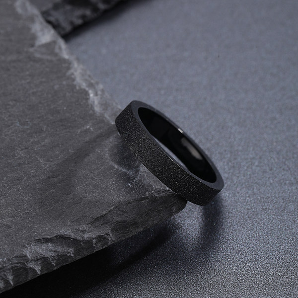 Ανδρικό δαχτυλίδι τύπου κρίκου - σε μαύρο, ασημί και χρυσό χρώμα