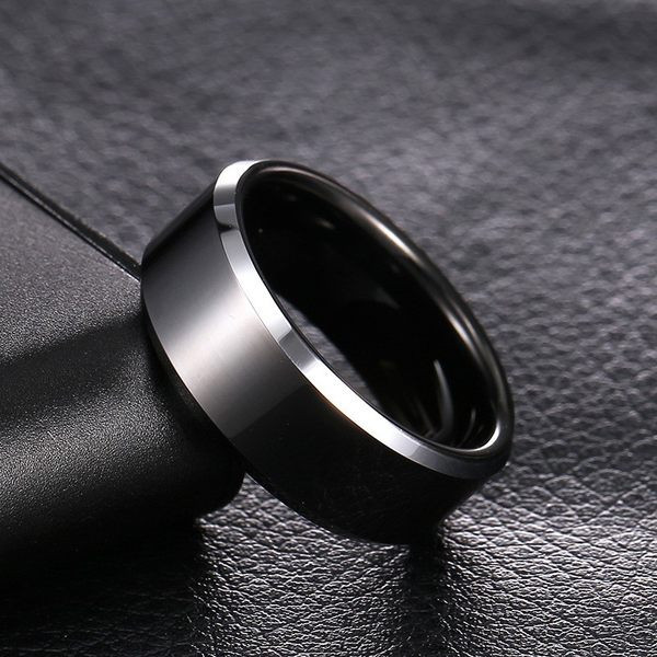 Ανδρικό δαχτυλίδι σε δύο χρώματα από ατσάλι