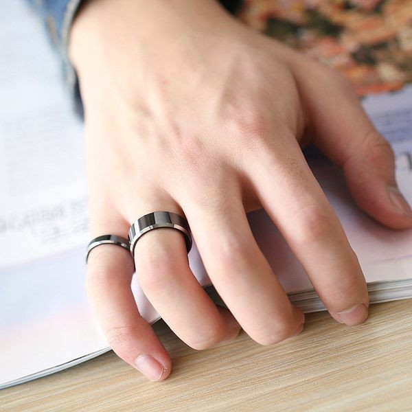 Ανδρικό δαχτυλίδι σε δύο χρώματα από ατσάλι