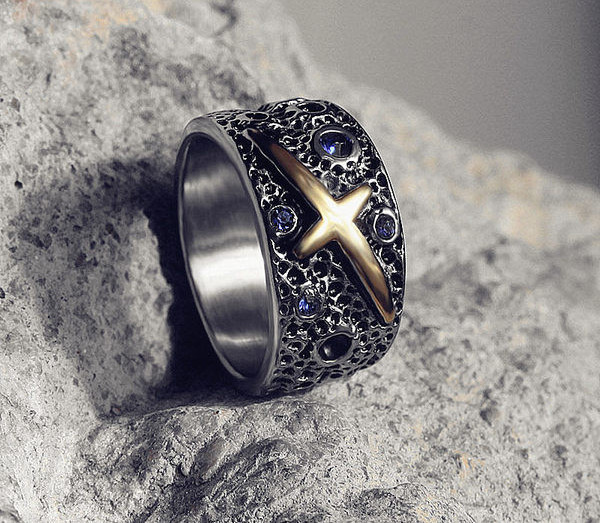 Ανδρικό δαχτυλίδι από ατσάλι τιτανίου με διαφορετικό στάμπα