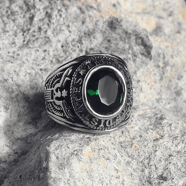 Ανδρικό δαχτυλίδι από ατσάλι τιτανίου με διαφορετικό στάμπα