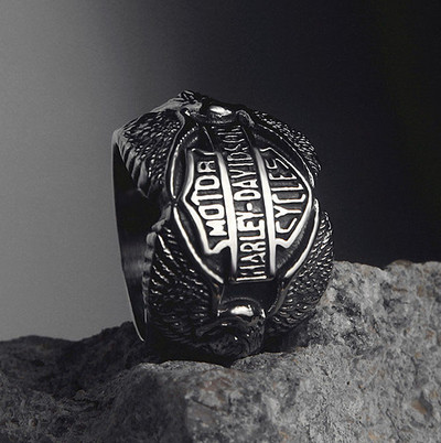 Vīriešu gredzens ar uzrakstu