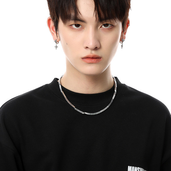 Ανδρική αλυσίδα casual μοντέλο