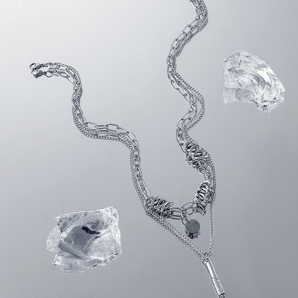 Ασημένια ανδρική αλυσίδα με μενταγιόν