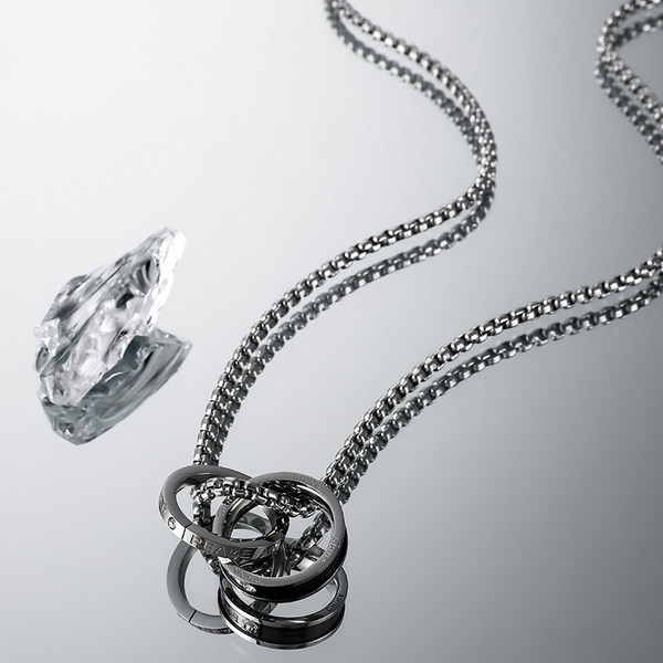 Μοντέρνα ανδρική ατσάλινη αλυσίδα με κρεμαστό κρίκο