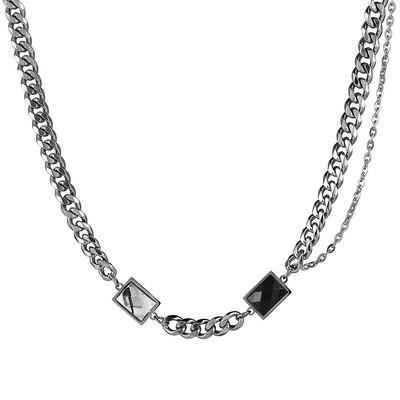 Ikdienas modeļa vīriešu ķēde ar kamīniem