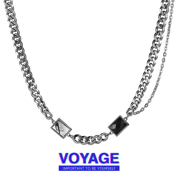 Ikdienas modeļa vīriešu ķēde ar kamīniem