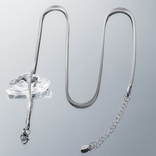 Tiszta férfi lánc ezüst színben