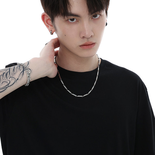 Tīra modeļa vīriešu titāna tērauda ķēde