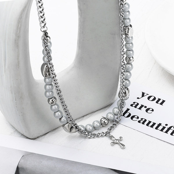 Férfi kétrétegű lánc kereszt medállal és gyöngyökkel