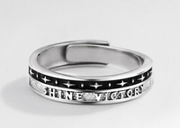 Vyriškas žiedas – sidabrinės spalvos