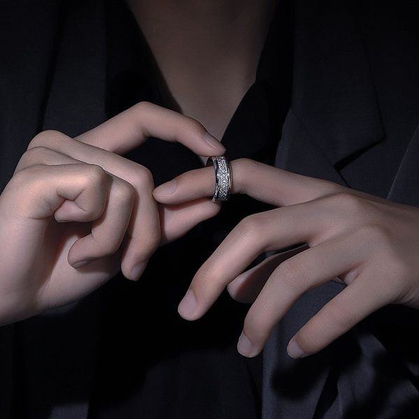 Rotējošais gredzens izgatavots no sudraba krāsas tērauda