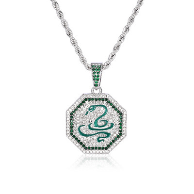 Vīriešu kaklarota ar kulonu un dekoratīviem akmeņiem