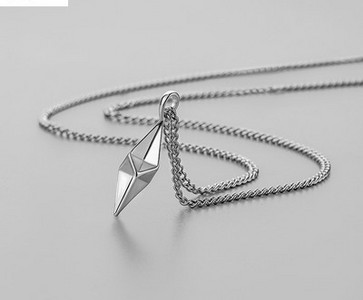 Vīriešu ķēde ar kulonu