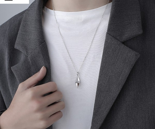 Vīriešu ķēde ar kulonu