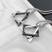 Vyriškas kaklo papuošalas su geometrinės formos pakabuku