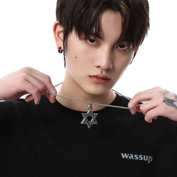 Vīriešu titāna tērauda ķēde ar heksagrammas kulonu