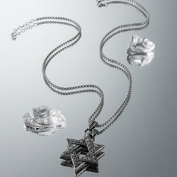 Vīriešu titāna tērauda ķēde ar heksagrammas kulonu