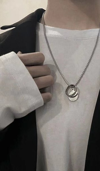 Vīriešu ikdienas ķēdīte ar kulonu