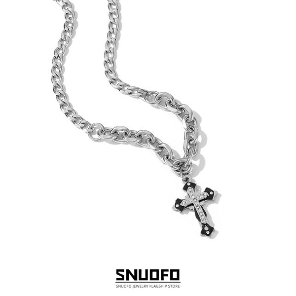 Vīriešu ķēde ar titāna tērauda kulonu