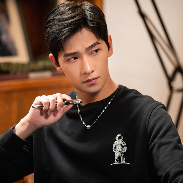 Vīriešu titāna tērauda ķēde ar kulonu