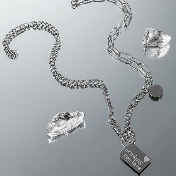 Ανδρική αλυσίδα από τιτάνιο με τετράγωνο μενταγιόν