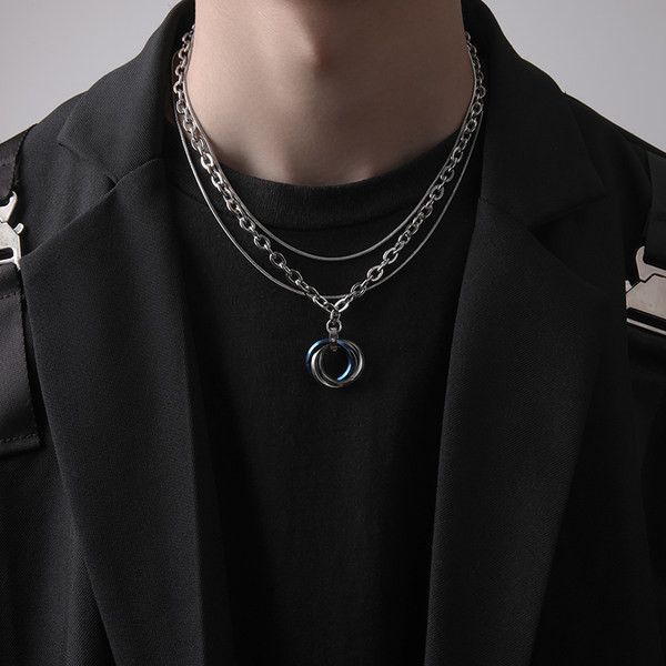 Αλυσίδα σε τρεις σειρές - με μεγάλο πλέγμα και ασημένιο μενταγιόν