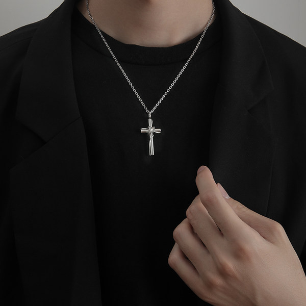 Ανδρική αλυσίδα με σταυρωτό μενταγιόν από ατσάλι