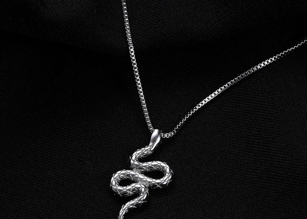 Férfi lánc kígyó medállal