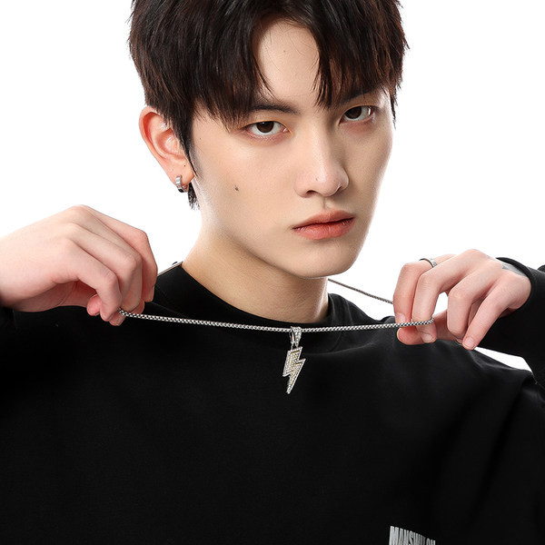 Férfi titán acél lánc villámfüggővel