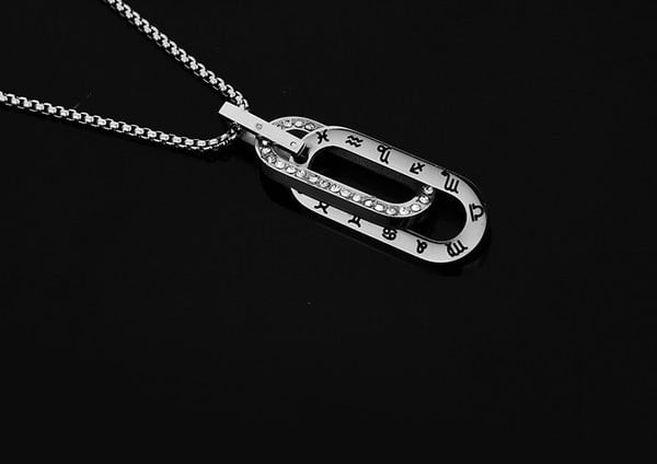 Férfi nyaklánc medállal és díszkövekkel