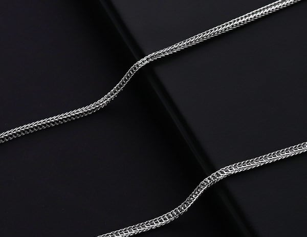 Férfi vékony titán acél lánc