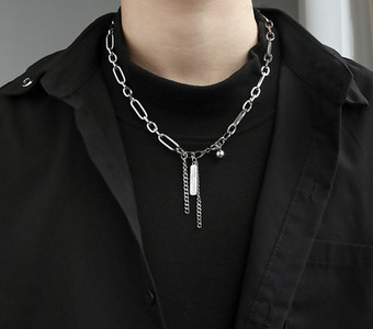 Ανδρική αλυσίδα από τιτάνιο με μενταγιόν και επιγραφή