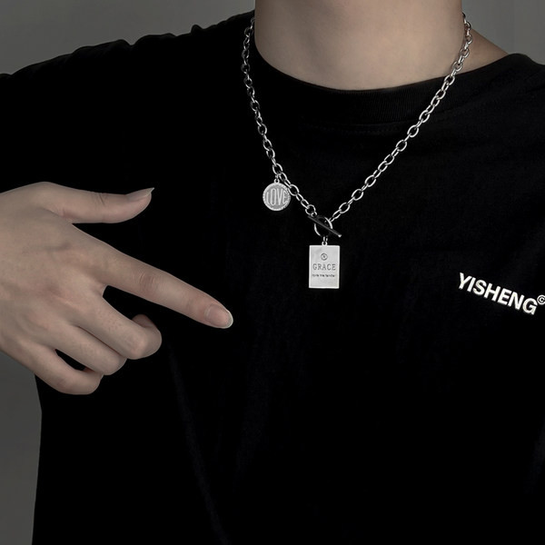 Új modell függőlánc ezüst színben férfiaknak