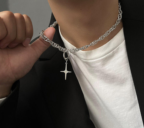 Hõbedast värvi meeste kett - ristiga