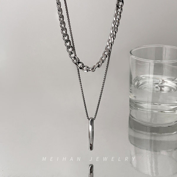 Kétrétegű férfi lánc medállal