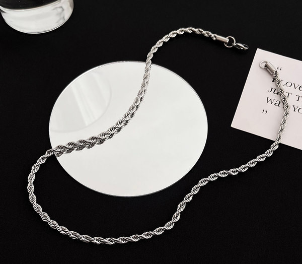 Ανδρική αλυσίδα σε δύο σειρές σε ασημί χρώμα