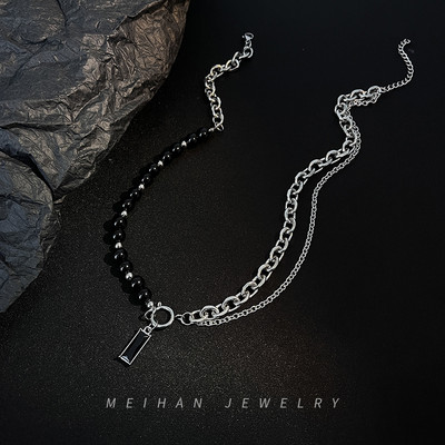 Hétköznapi női nyaklánc kövekkel