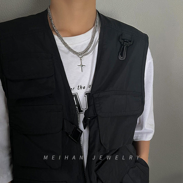 Stilīga vīriešu ķēde ar krusta kulonu