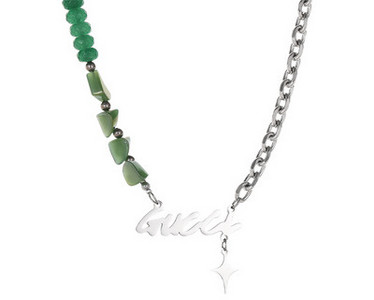 Férfi lánc zöld elemekkel és felirattal