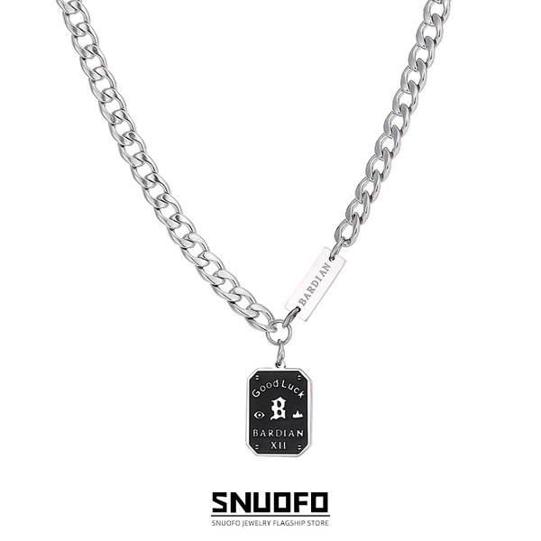 Moderna vīriešu ķēde ar titāna tērauda kulonu