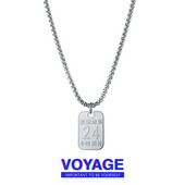 Férfi lánc medállal és felirattal