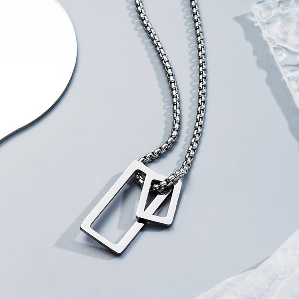 Vīriešu sudraba ķēdīte ar kulonu