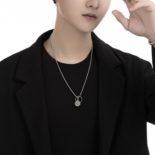 Vīriešu moderna kulonu gredzenu kaklarota