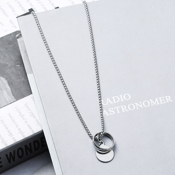 Vīriešu moderna kulonu gredzenu kaklarota