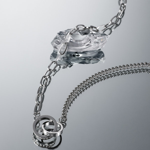 Férfi titán acél lánc kör alakú medállal