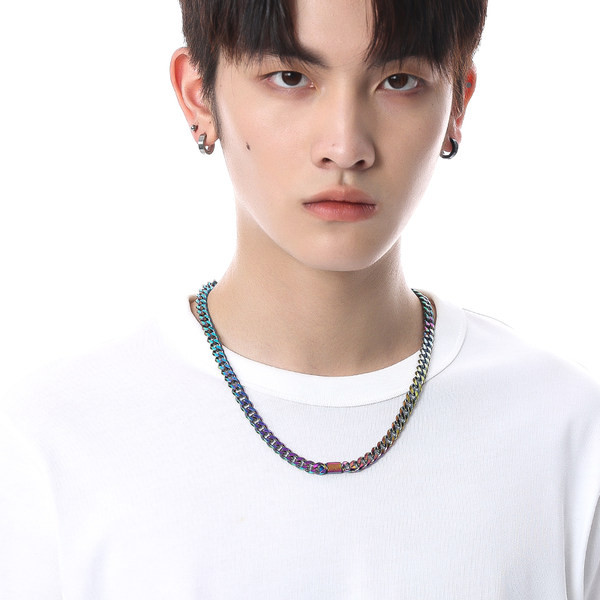 Férfi alkalmi lánc ezüst színű fonattal