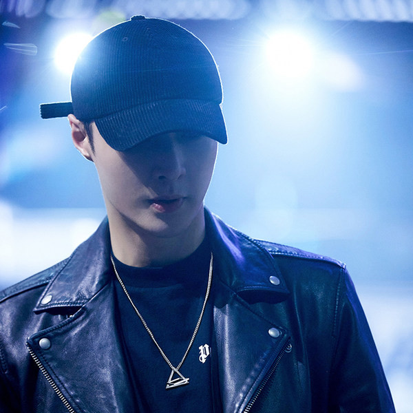 Titāna tērauda ķēde ar kulonu