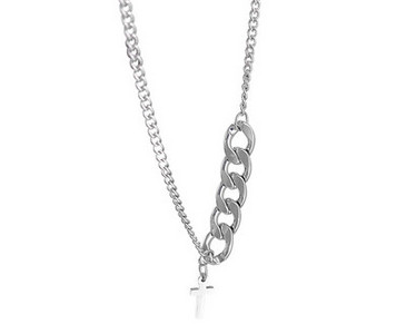 Jauna modeļa krusteniska piekarama tērauda ķēde vīriešiem